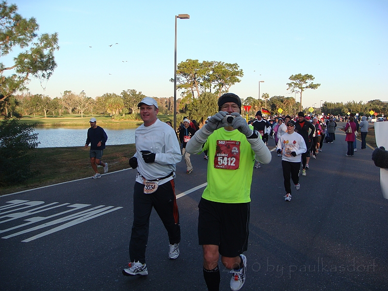 Florida [2010 Jan] 064.JPG - Scenes from the Disney World Marathon